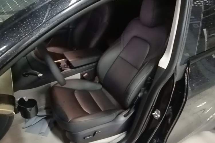 Used Tesla Model Y 2022 Revised Version Rear-Wheel Drive Left Front Seat