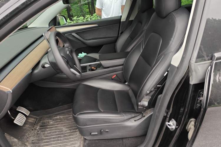 Used Tesla Model Y 2022 Performance High-Performance All-Wheel-Drive Version Left Front Seat