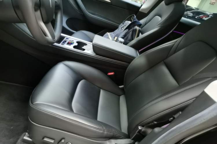 Used Tesla Model Y 2022 Rear-Wheel-Drive Version Left Front Seat