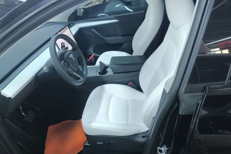 Used Tesla Model Y 2022 Rear-Wheel-Drive Version Left Front Seat