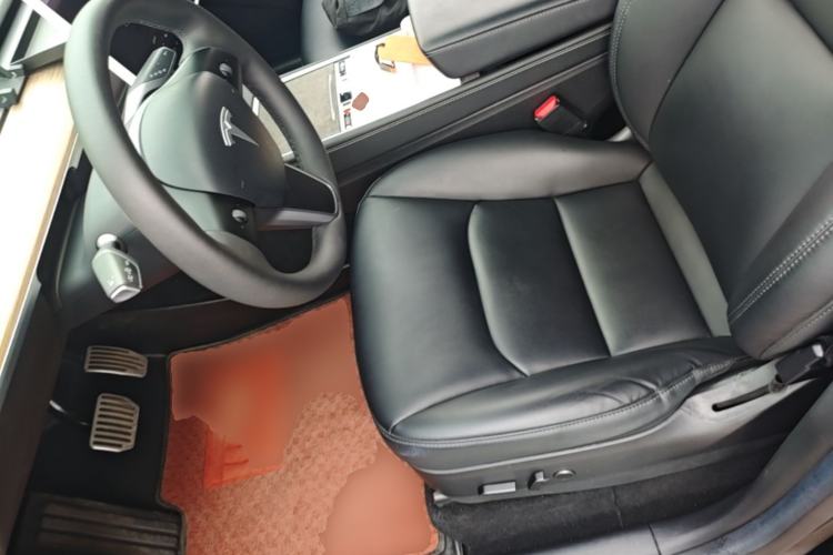Used Tesla Model Y 2022 Rear-Wheel-Drive Version Left Front Seat