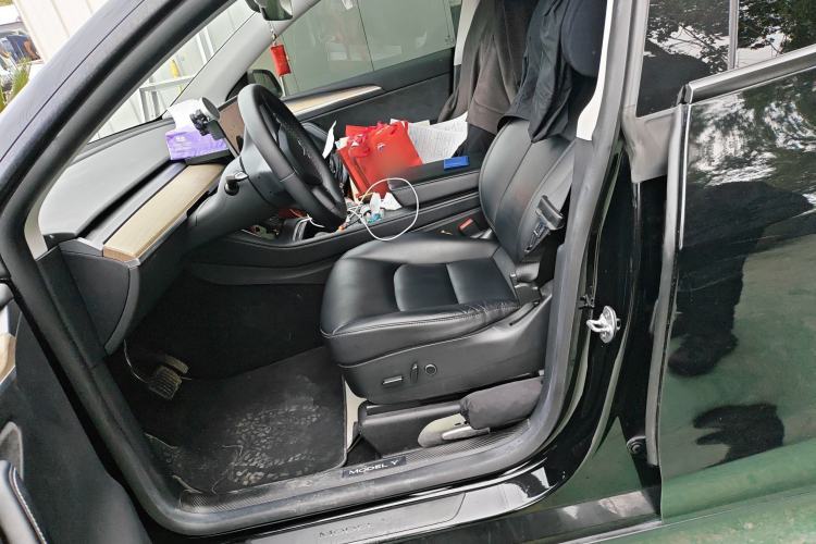Used Tesla Model Y 2022 Rear-Wheel-Drive Version Left Front Seat