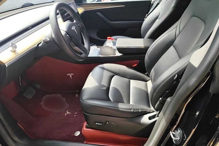 Used Tesla Model Y 2022 Long-Range All-Wheel-Drive Version Left Front Seat