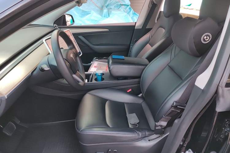 Used Tesla Model Y 2022 Rear-Wheel-Drive Version Left Front Seat