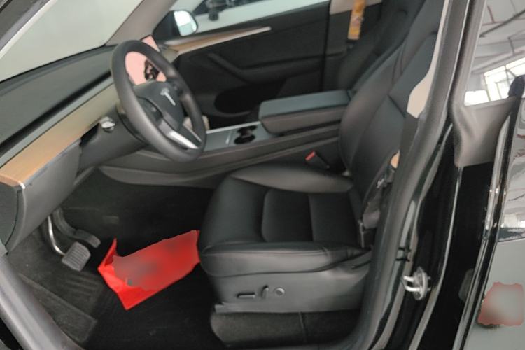 Used Tesla Model Y 2022 Rear-Wheel-Drive Version Left Front Seat
