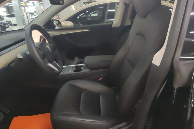 Used Tesla Model Y 2022 Rear-Wheel-Drive Version Left Front Seat