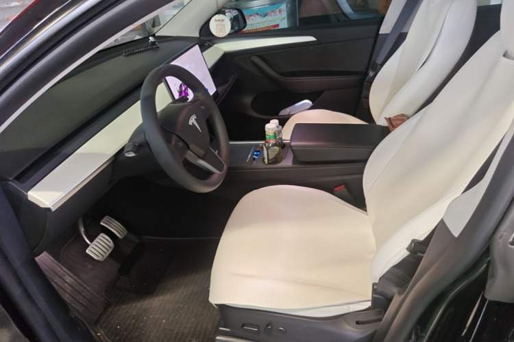 Used Tesla Model Y 2022 Performance High-Performance All-Wheel-Drive Version Left Front Seat