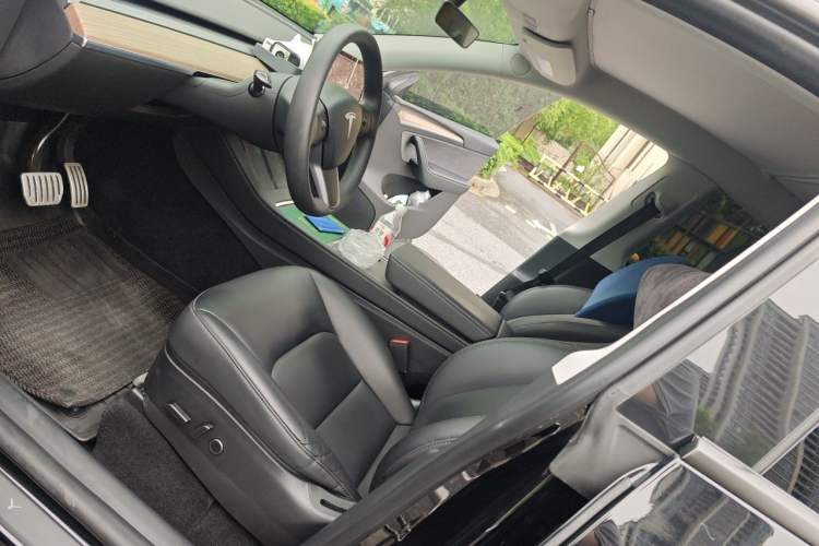 Used Tesla Model Y 2022 Performance High-Performance All-Wheel-Drive Version Left Front Seat