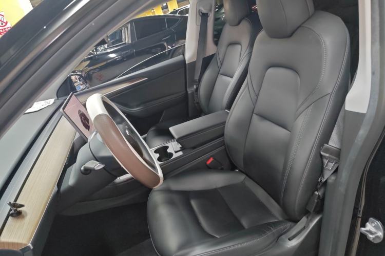 Used Tesla Model Y 2022 Rear-Wheel-Drive Version Left Front Seat