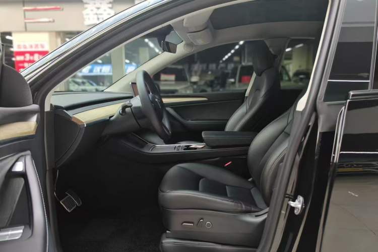 Used Tesla Model Y 2022 Revised Version Long-Range All-Wheel Drive Left Front Seat