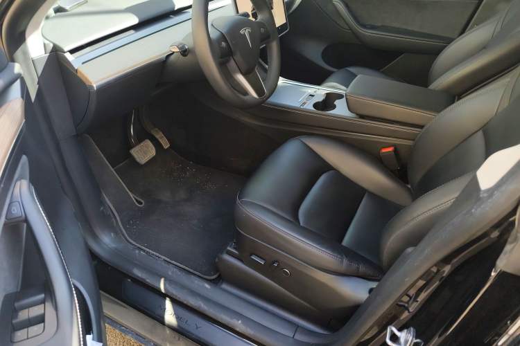 Used Tesla Model Y 2022 Revised Version Long-Range All-Wheel Drive Left Front Seat