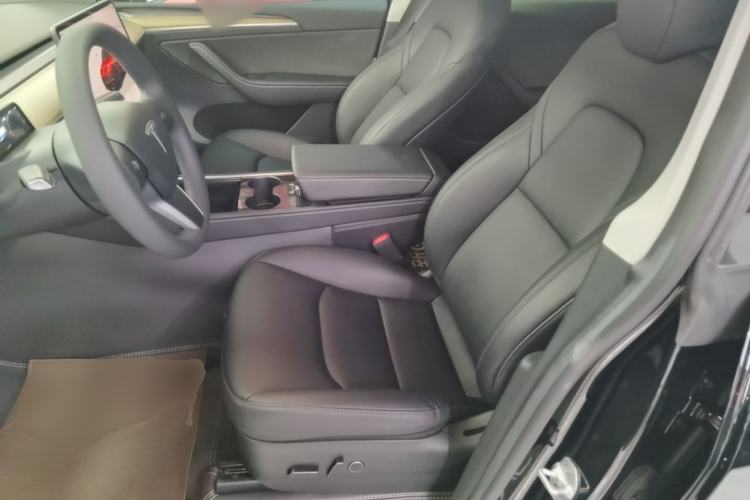 Used Tesla Model Y 2022 Performance High-Performance All-Wheel-Drive Version Left Front Seat