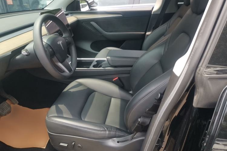 Used Tesla Model Y 2022 Rear-Wheel-Drive Version Left Front Seat