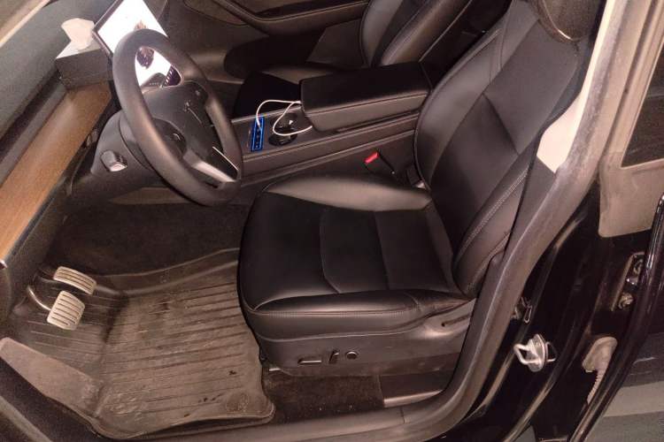 Used Tesla Model Y 2022 Performance High-Performance All-Wheel-Drive Version Left Front Seat