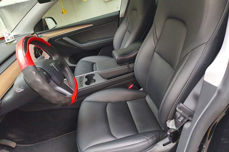 Used Tesla Model Y 2022 Rear-Wheel-Drive Version Left Front Seat