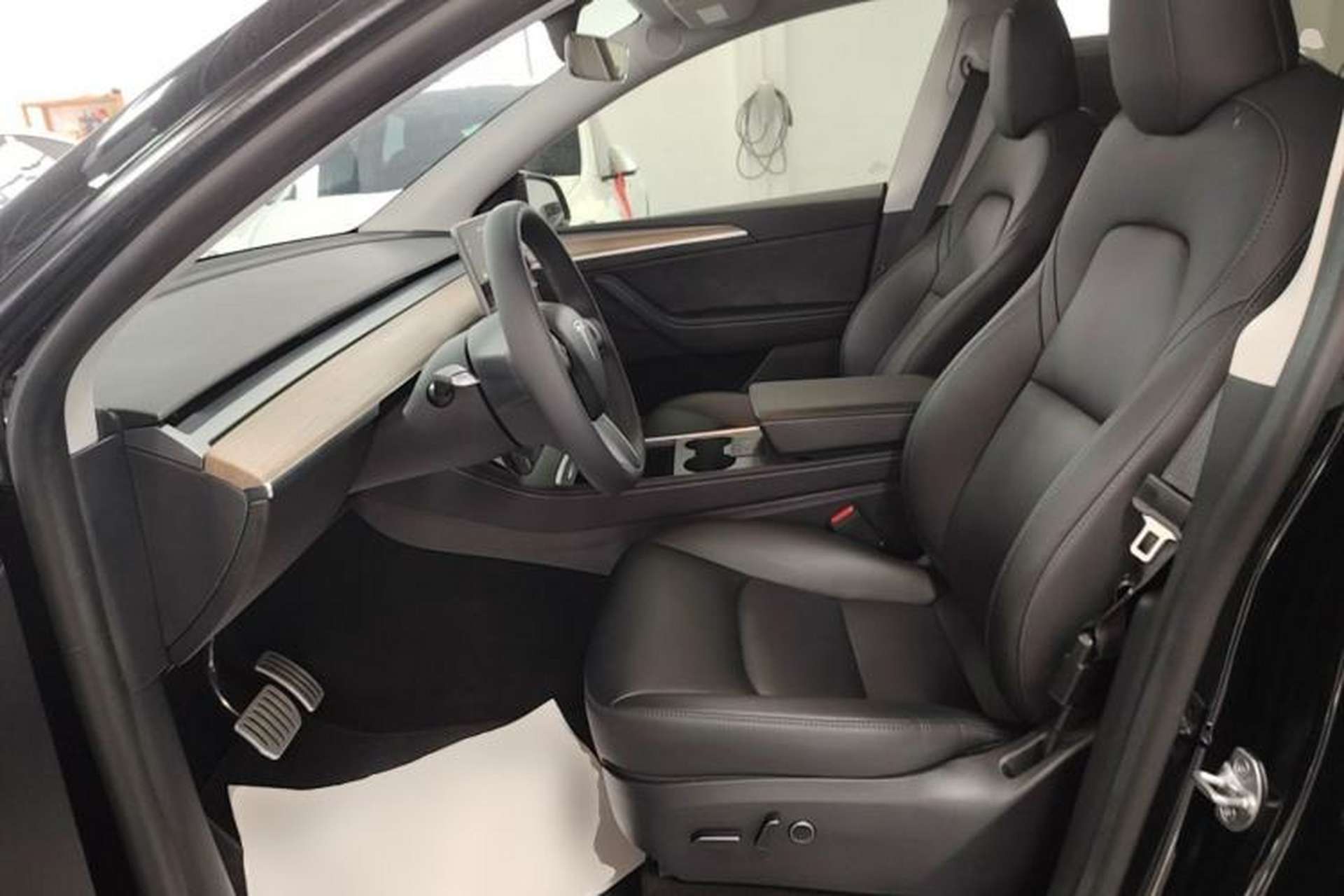 Used Tesla Model Y 2022 Performance High-Performance All-Wheel-Drive Version Left Front Seat