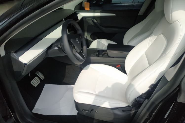 Used Tesla Model Y 2022 Performance High-Performance All-Wheel-Drive Version Left Front Seat