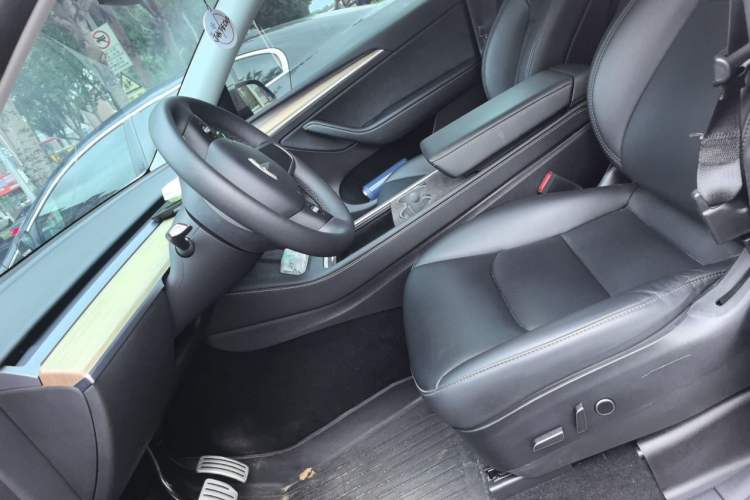 Used Tesla Model Y 2022 Performance High-Performance All-Wheel-Drive Version Left Front Seat