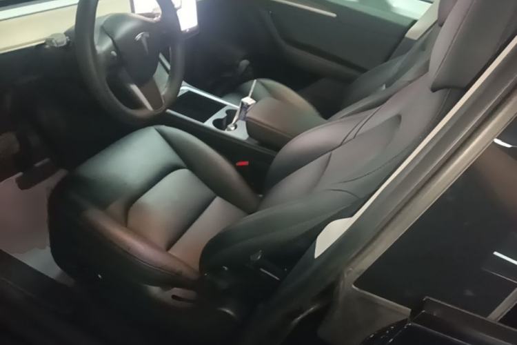 Used Tesla Model Y 2022 Rear-Wheel-Drive Version Left Front Seat