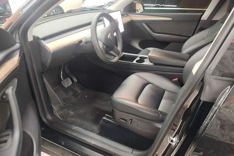 Used Tesla Model Y 2022 Revised Version Long-Range All-Wheel Drive Left Front Seat