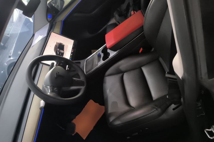 Used Tesla Model Y 2022 Rear-Wheel-Drive Version Left Front Seat