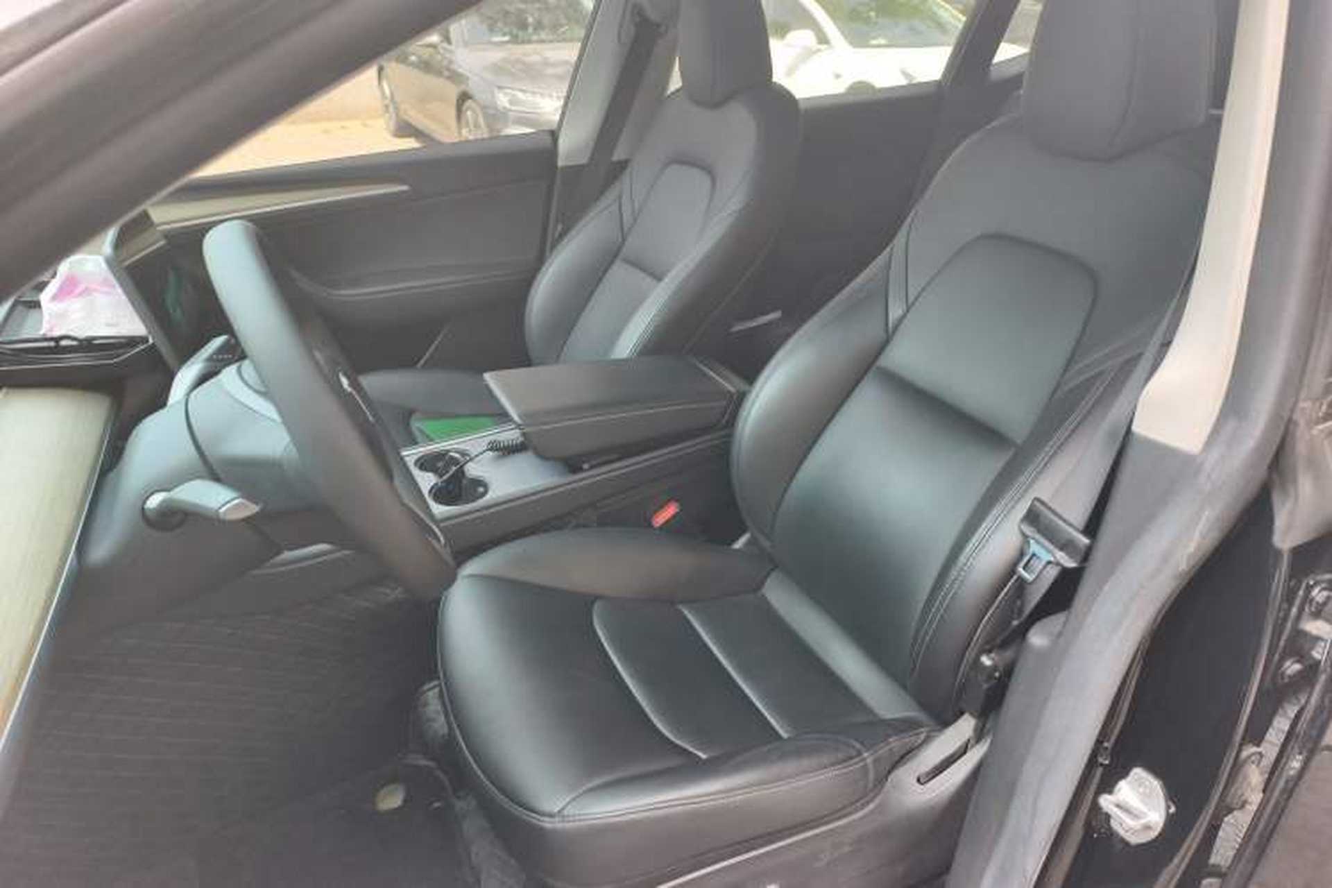 Used Tesla Model Y 2022 Rear-Wheel-Drive Version Left Front Seat