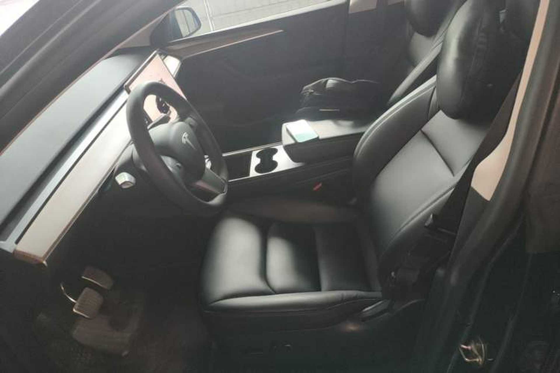 Used Tesla Model Y 2022 Rear-Wheel-Drive Version Left Front Seat
