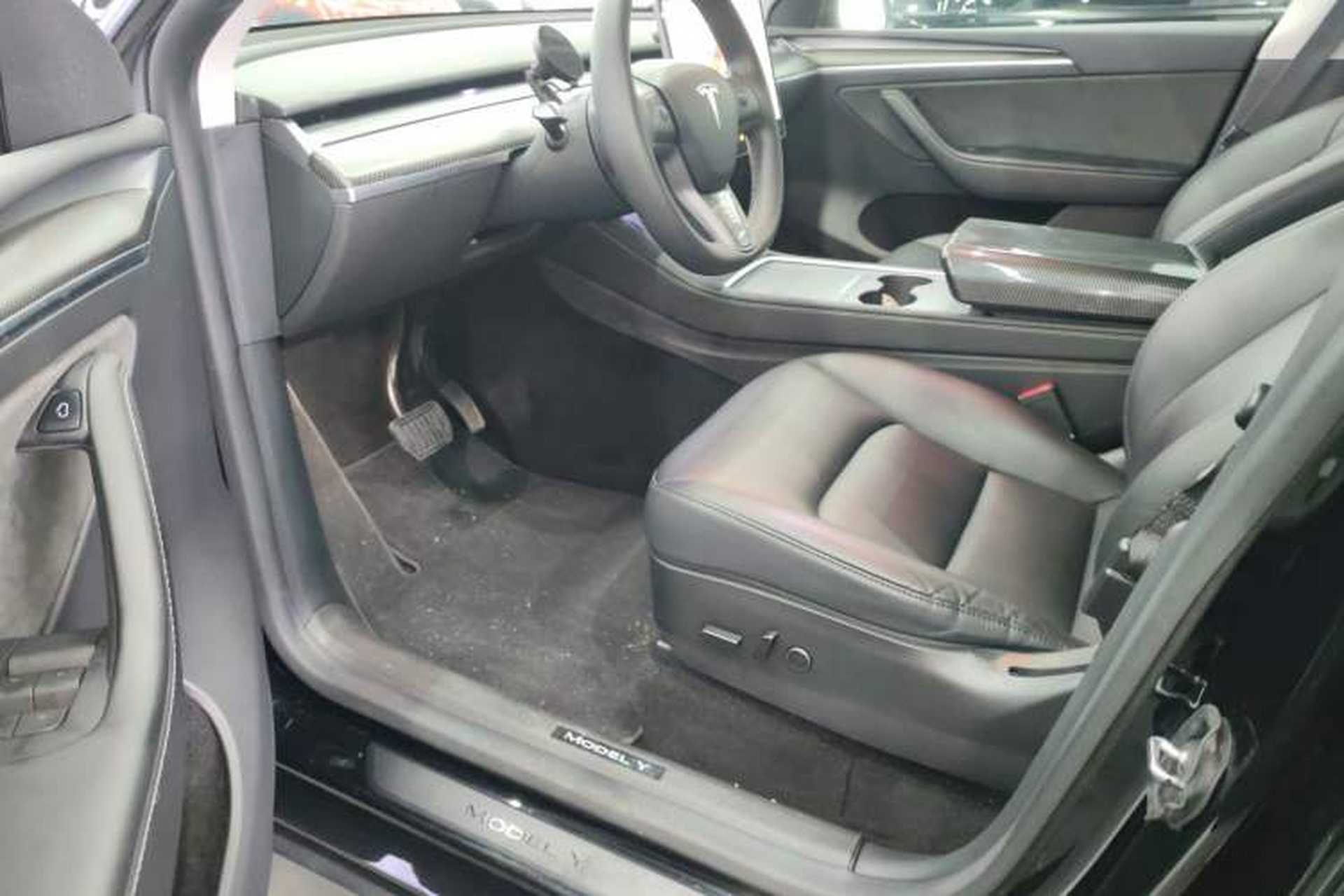 Used Tesla Model Y 2022 Rear-Wheel-Drive Version Left Front Seat