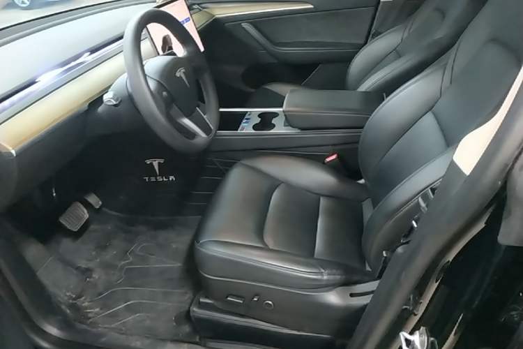 Used Tesla Model Y 2022 Revised Version Long-Range All-Wheel Drive Left Front Seat