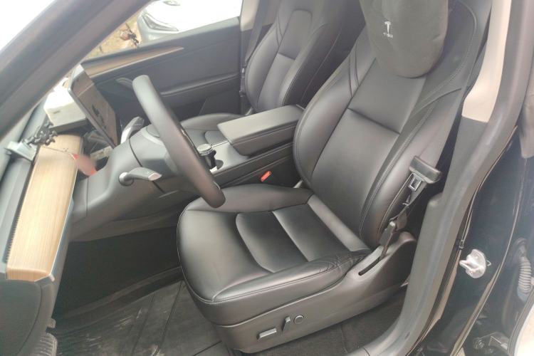 Used Tesla Model Y 2022 Rear-Wheel-Drive Version Left Front Seat