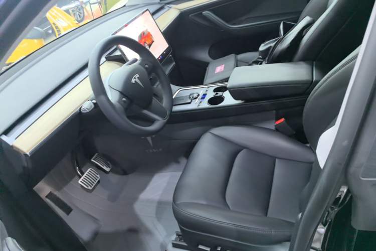 Used Tesla Model Y 2022 Revised Version Long-Range All-Wheel Drive Left Front Seat