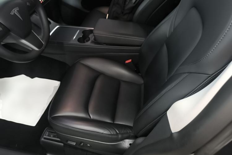 Used Tesla Model Y 2022 Rear-Wheel-Drive Version Left Front Seat