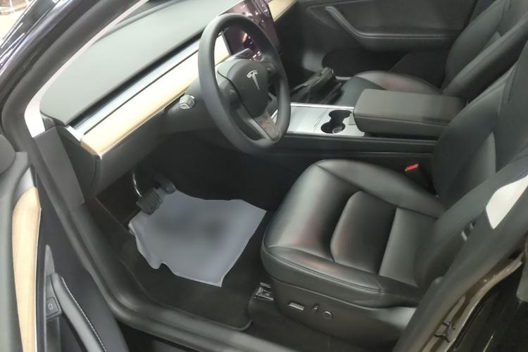 Used Tesla Model Y 2022 Revised Version Long-Range All-Wheel Drive Left Front Seat