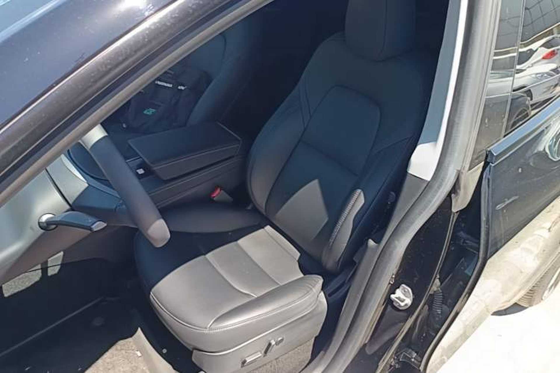 Used Tesla Model Y 2022 Performance High-Performance All-Wheel-Drive Version Left Front Seat