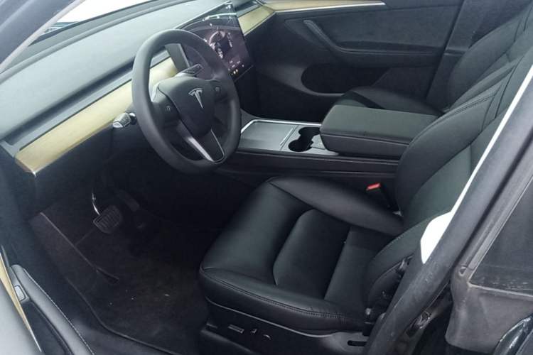 Used Tesla Model Y 2022 Revised Version Rear-Wheel Drive Left Front Seat