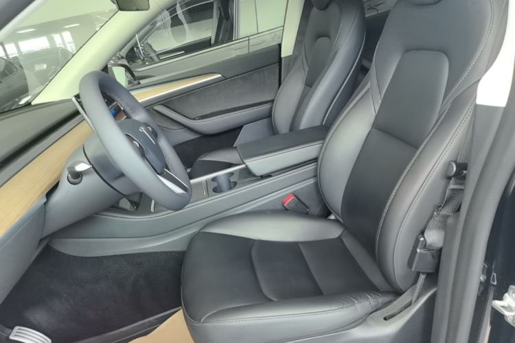 Used Tesla Model Y 2022 Performance High-Performance All-Wheel-Drive Version Left Front Seat
