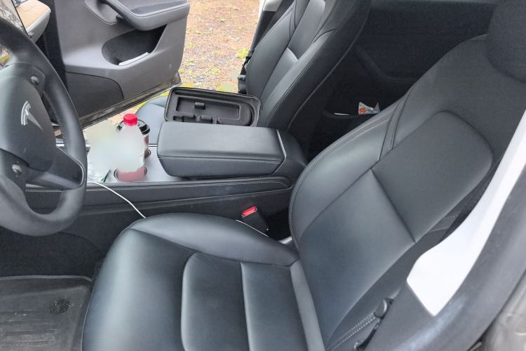 Used Tesla Model Y 2022 Rear-Wheel-Drive Version Left Front Seat