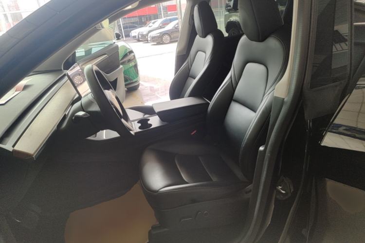 Used Tesla Model Y 2022 Rear-Wheel-Drive Version Left Front Seat