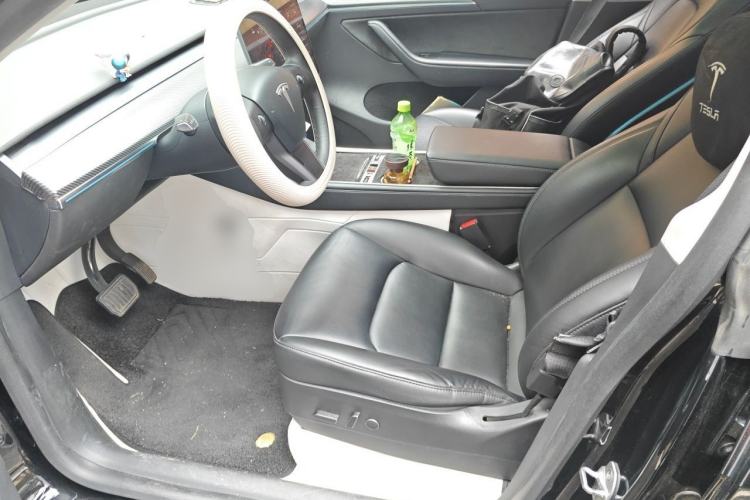 Used Tesla Model Y 2022 Rear-Wheel-Drive Version Left Front Seat
