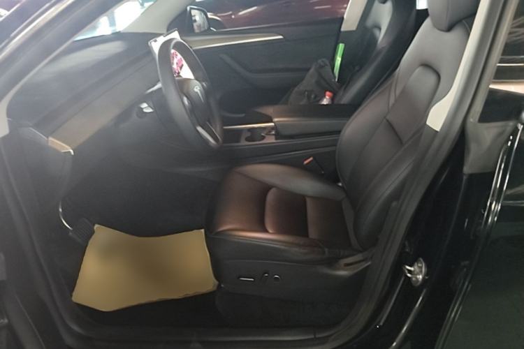 Used Tesla Model Y 2022 Rear-Wheel-Drive Version Left Front Seat
