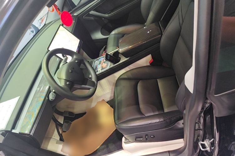 Used Tesla Model Y 2022 Rear-Wheel-Drive Version Left Front Seat