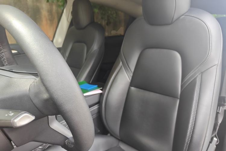 Used Tesla Model Y 2022 Rear-Wheel-Drive Version Left Front Seat