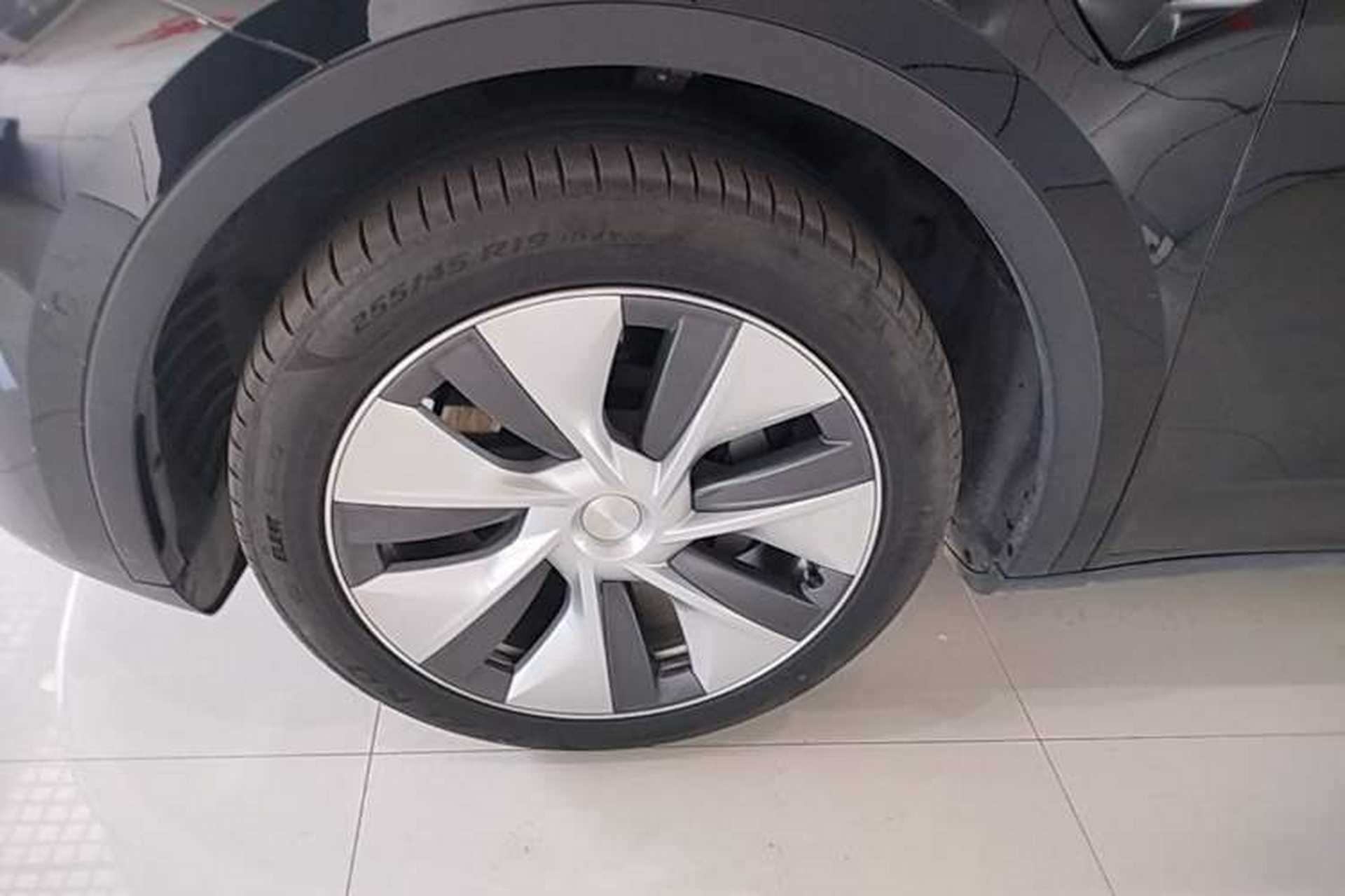 Used Tesla Model Y 2022 Revised Version Rear-Wheel Drive Left Front Wheel Hub