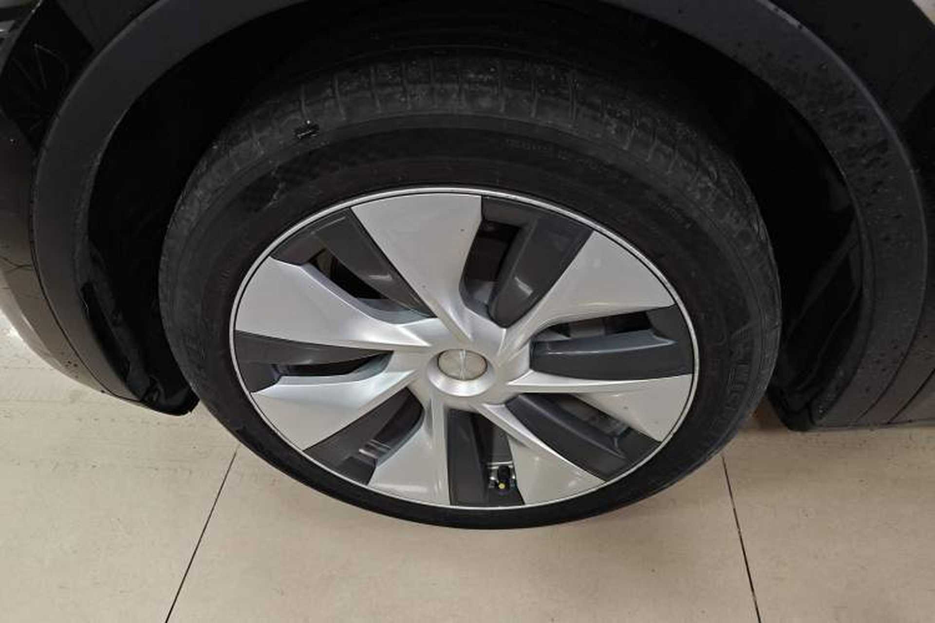 Used Tesla Model Y 2022 Revised Version Rear-Wheel Drive Left Front Wheel Hub