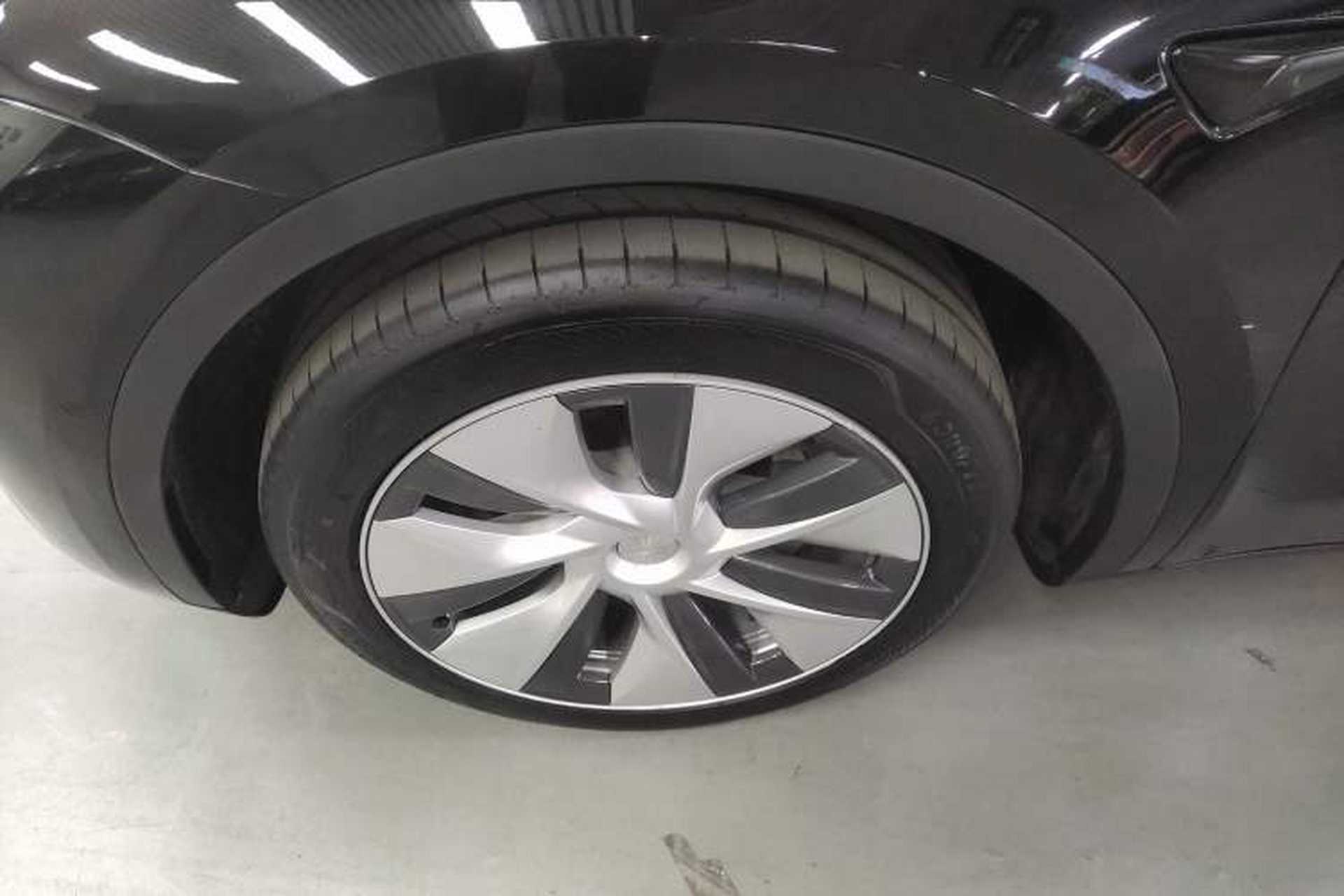 Used Tesla Model Y 2022 Revised Version Rear-Wheel Drive Left Front Wheel Hub