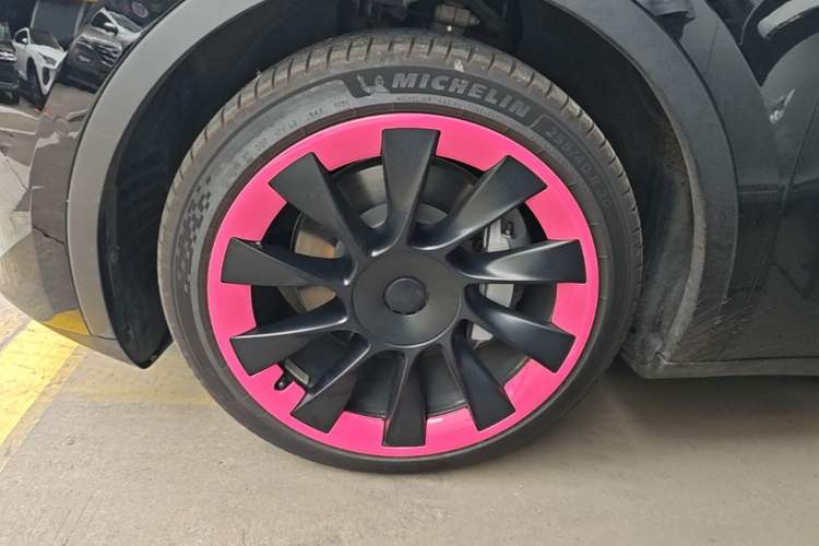 Used Tesla Model Y 2022 Revised Version Rear-Wheel Drive Left Front Wheel Hub