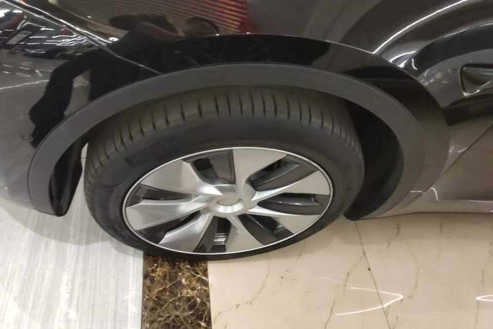 Used Tesla Model Y 2022 Revised Version Rear-Wheel Drive Left Front Wheel Hub