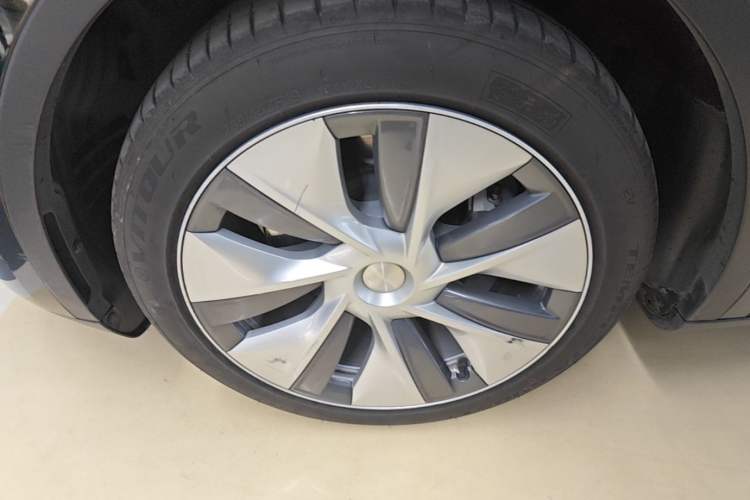 Used Tesla Model Y 2022 Revised Version Long-Range All-Wheel Drive Left Front Wheel Hub