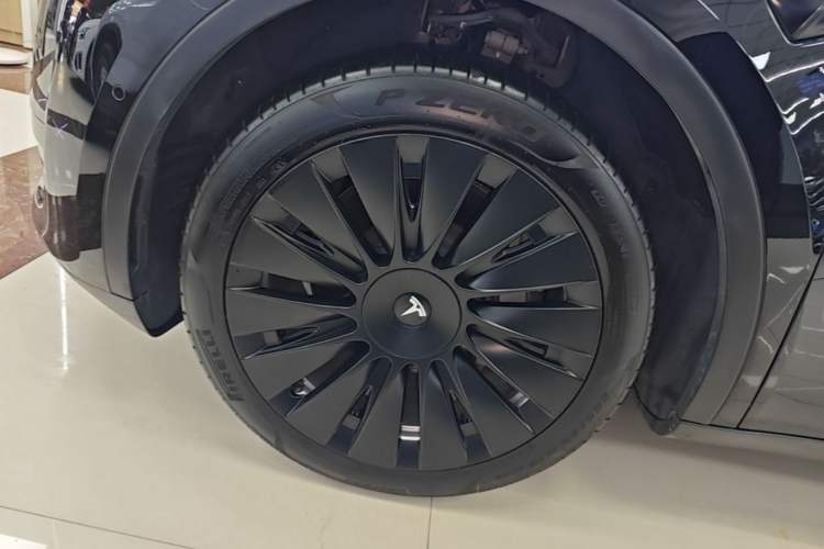Used Tesla Model Y 2022 Revised Version Rear-Wheel Drive Left Front Wheel Hub