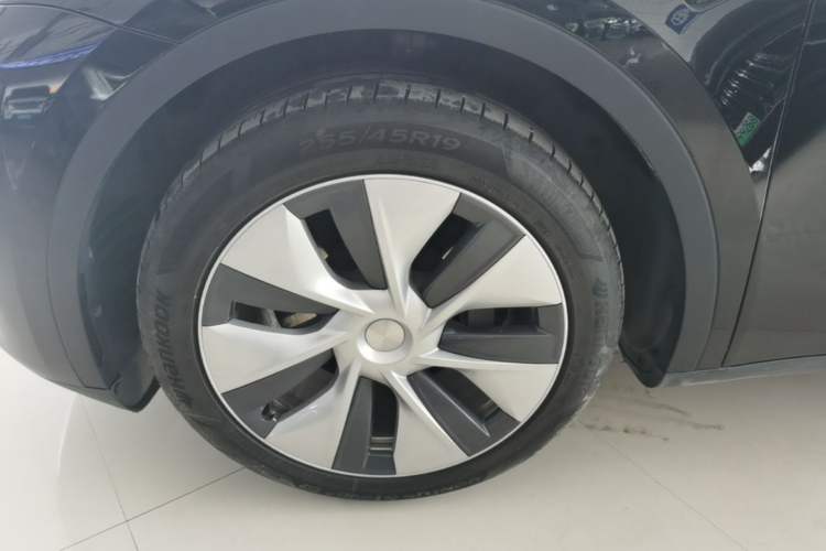 Used Tesla Model Y 2022 Revised Version Long-Range All-Wheel Drive Left Front Wheel Hub